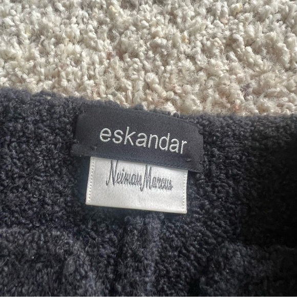 Eskandar one size sweater - Picture 2 of 7